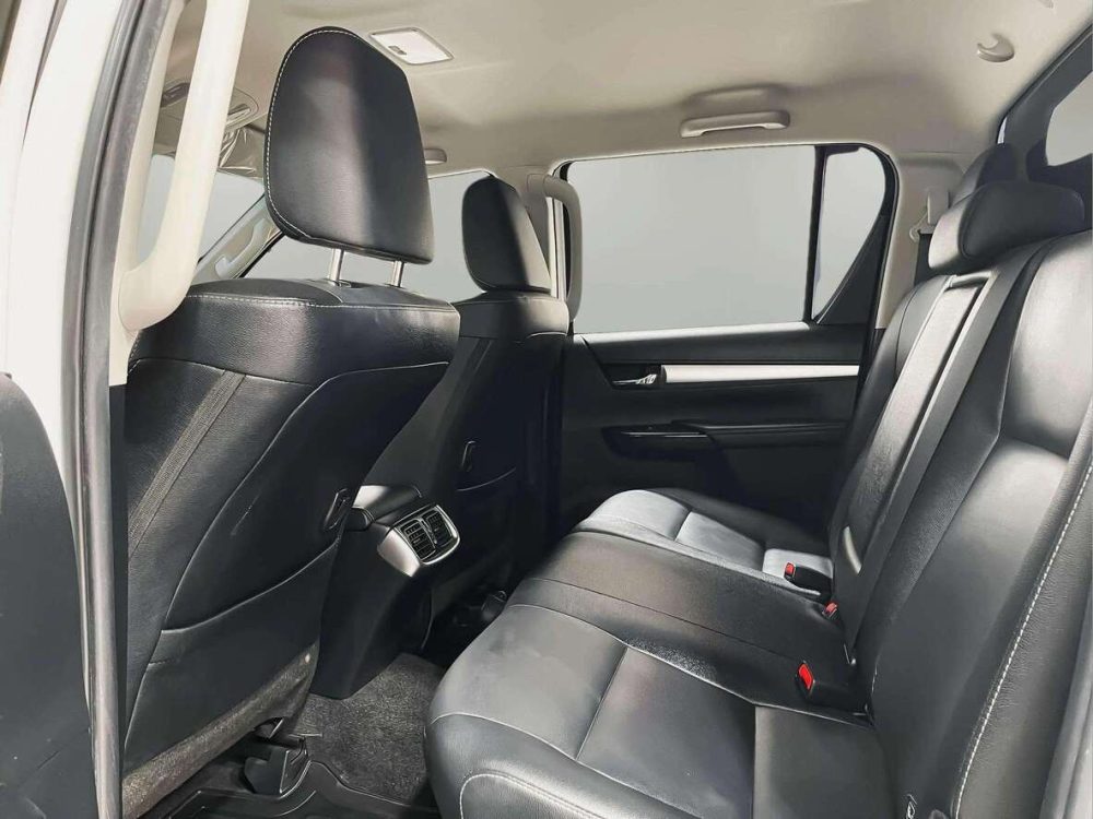 2023 TOYOTA HILUX REVO 2.8 HIGH 4WD [1P2312V] - 9