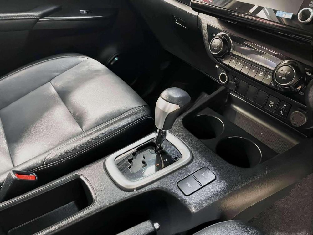 2023 TOYOTA HILUX REVO 2.8 HIGH 4WD [1P2312V] - 1