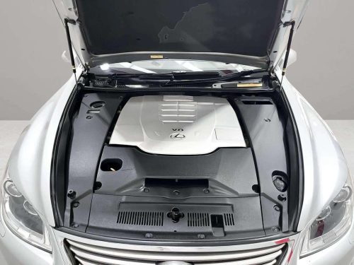 2017-lexus-ls460-4-6-9p0888v-2-slide-thumbnail-8