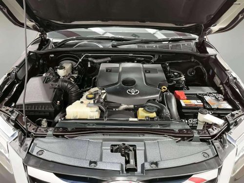 2016-toyota-fortuner-2-8-v-4wd-1p2338v-slide-thumbnail-8