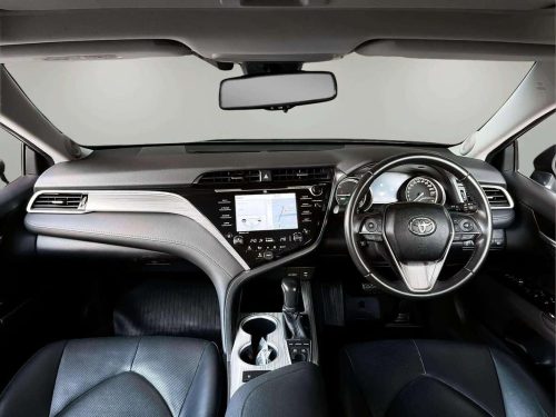 2020-toyota-camry-2-5-hybrid-premium-1p2383-slide-thumbnail-4