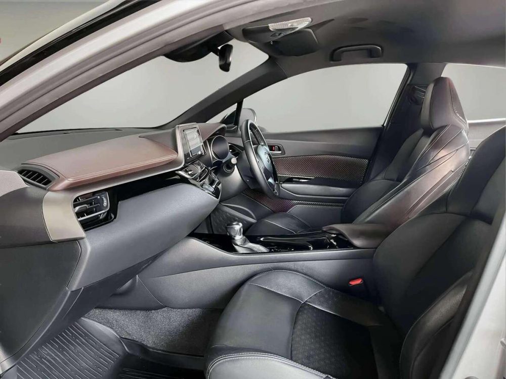 2021 TOYOTA C-HR 1.8 HEV PREMIUM SAFETY [1P2396] - 6