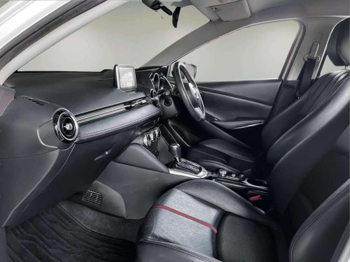 2017-mazda-2-1-3-sports-high-plus-1s1219v-slide-thumbnail-8