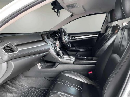 2017-honda-civic-1-8-e-1s1223v-slide-thumbnail-5