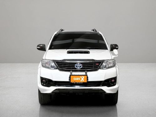 2012-toyota-fortuner-3-0-v-50th-anniversary-9p0921v-slide-thumbnail-7