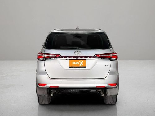 2021-toyota-fortuner-2-4-v-4wd-1p2433-slide-thumbnail-2