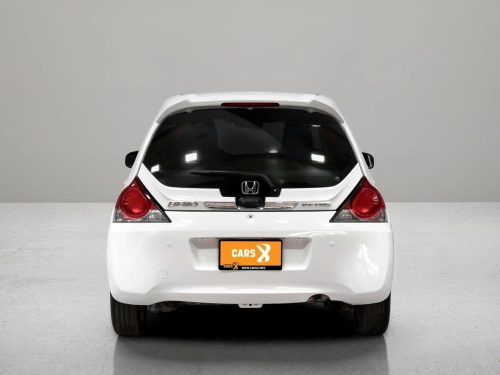 2019-honda-brio-1-2-v-1s1236-slide-thumbnail-2