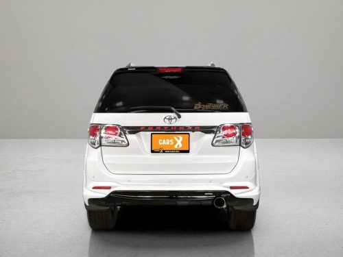 2012-toyota-fortuner-3-0-v-50th-anniversary-9p0921v-slide-thumbnail-2