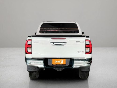 2021-toyota-hilux-revo-2-4-mid-prerunner-1p2454-slide-thumbnail-3