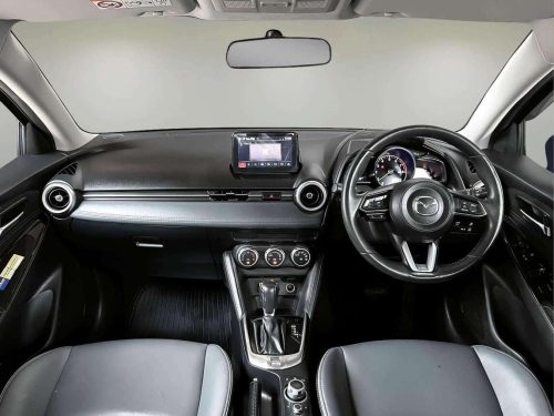2021-mazda2-1-3-sp-sport-1p2428v-slide-thumbnail-4