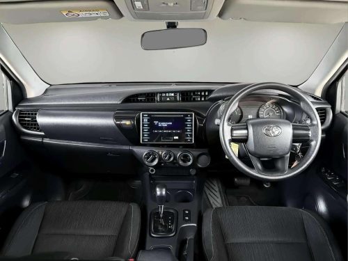 2020-toyota-hilux-revo-2-4-z-edition-j-plus-1c0012-slide-thumbnail-7