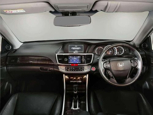 2013-honda-accord-2-0-el-1s1237v-slide-thumbnail-4