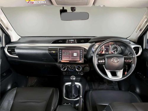 2023-toyota-hilux-revo-2-4-mid-prerunner-1c0007-slide-thumbnail-3