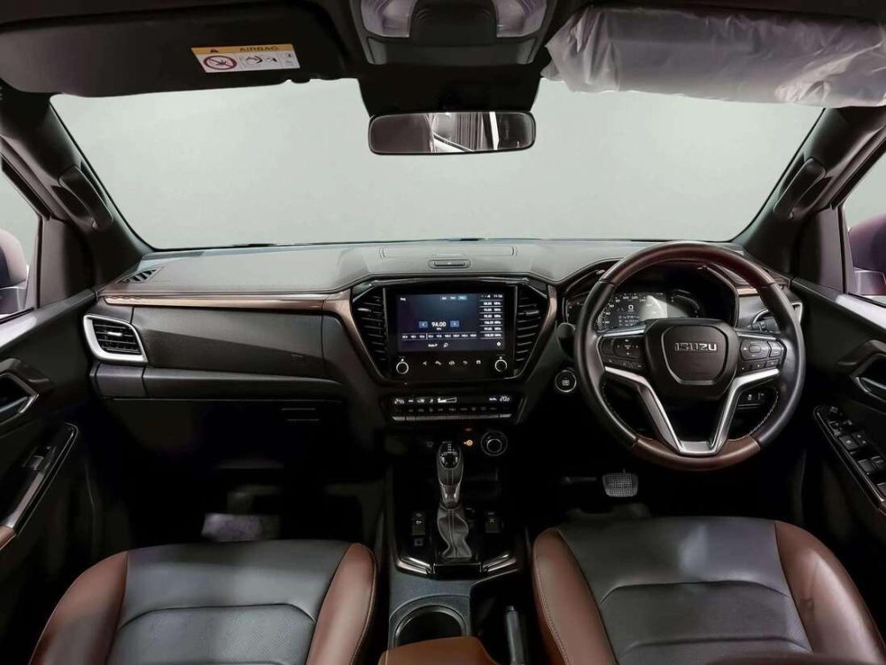 2023 ISUZU D-MAX 3.0 M VCROSS 4WD [1N0039] - 6