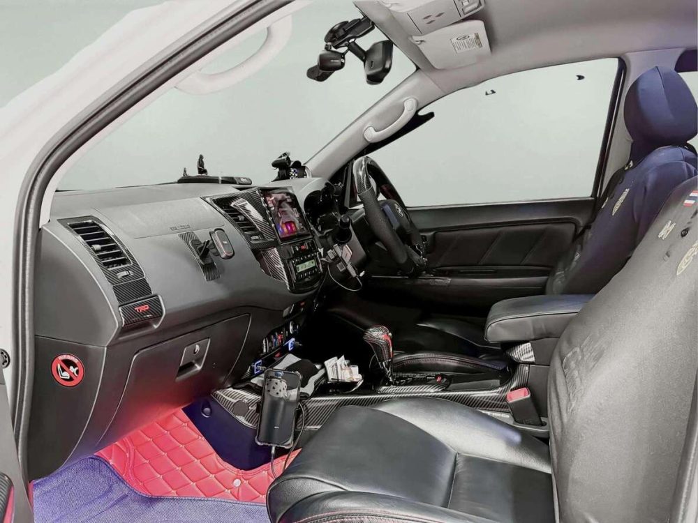 2012 TOYOTA FORTUNER 3.0 V 50th ANNIVERSARY [9P0921V] - 5