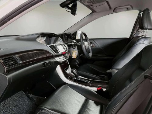 2013-honda-accord-2-0-el-1s1237v-slide-thumbnail-0