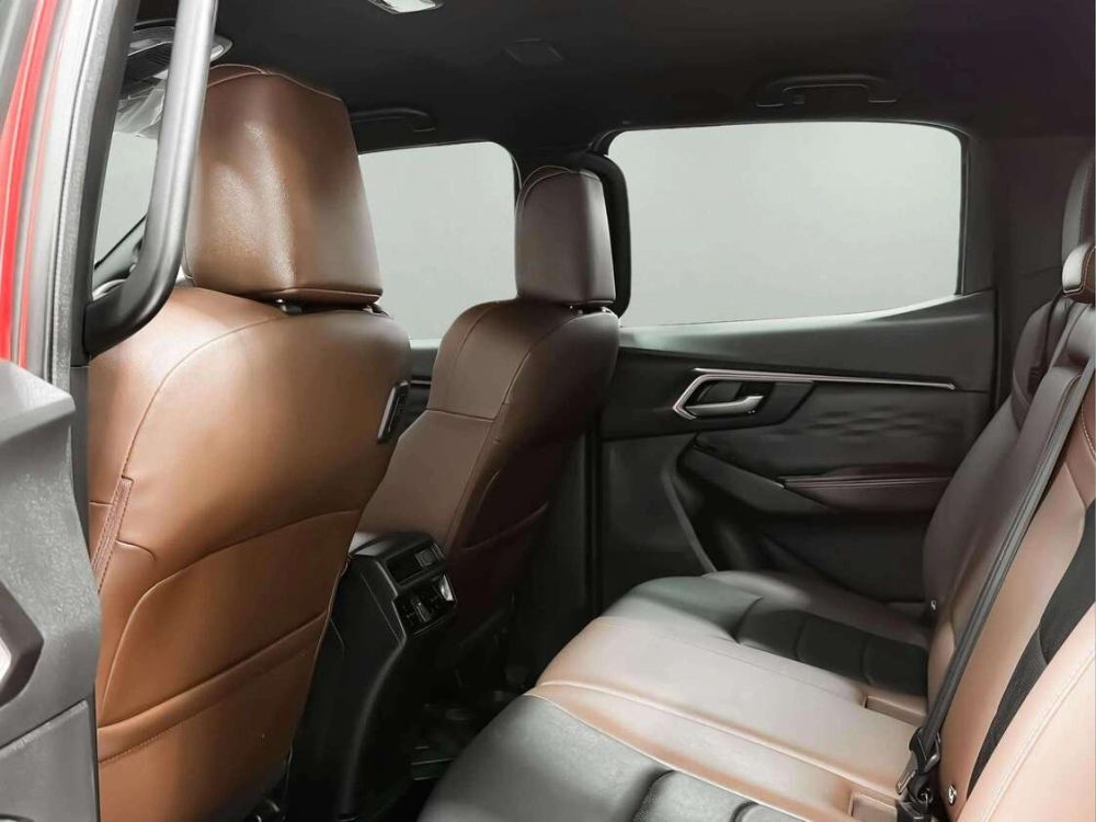 2023 ISUZU D-MAX 3.0 M VCROSS 4WD [1N0039] - 8