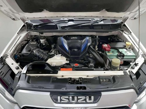 2021-isuzu-mu-x-3-0-ultimate-2wd-1p2398v-slide-thumbnail-8