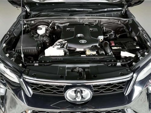 2020-toyota-fortuner-2-8-legender-4wd-1p2465-slide-thumbnail-2