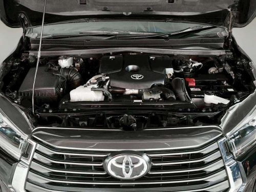 2021-toyota-innova-2-8-crysta-1p2462-slide-thumbnail-2
