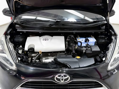 2019-toyota-sienta-1-5-v-1p2477-slide-thumbnail-8