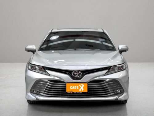 toyota-innova-2-8-v-crysta-1c0041v-slide-thumbnail-0