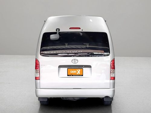 2017-toyota-commuter-3-0-d4d-1p2484v-slide-thumbnail-2