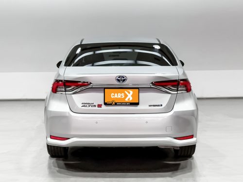 2021-toyota-corolla-altis-1-8-hybrid-premium-1c0024-slide-thumbnail-2