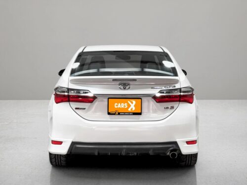 toyota-corolla-altis-1-8-s-1c0033v-slide-thumbnail-1