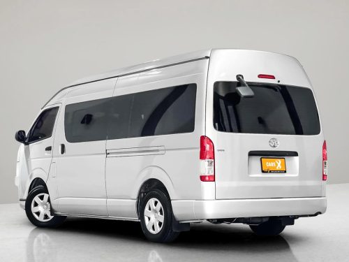 2017-toyota-commuter-3-0-d4d-1p2484v-slide-thumbnail-3