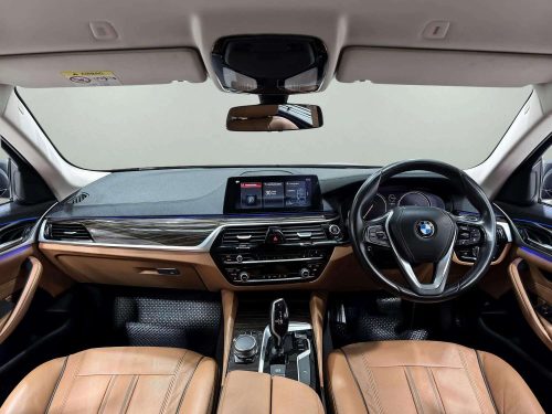 2018-bmw-520d-2-0-luxury-1n0043v-slide-thumbnail-4