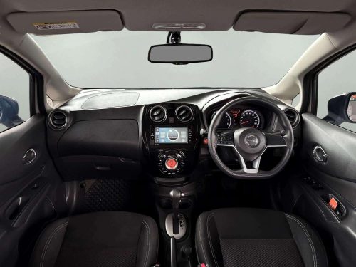 2021-nissan-note-1-2-v-1p2550-slide-thumbnail-4