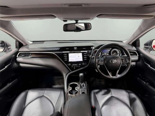 toyota-innova-2-8-v-crysta-1c0041v-slide-thumbnail-3