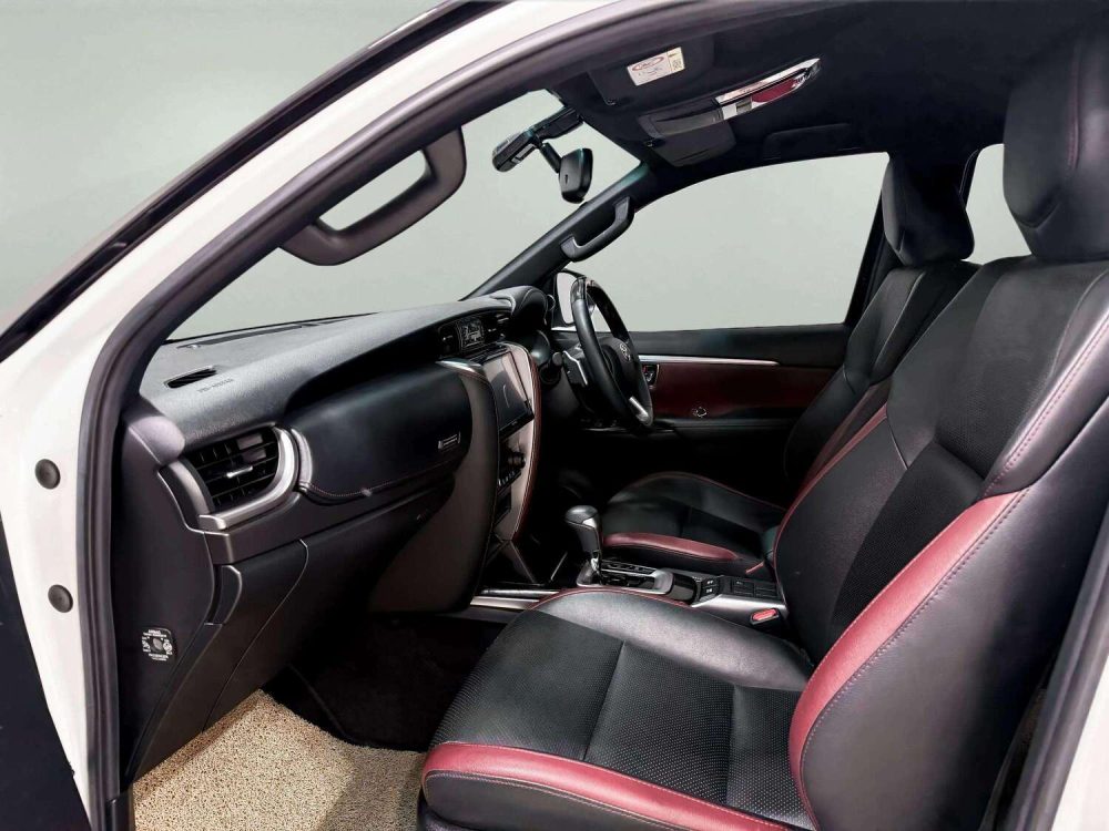 2021 TOYOTA FORTUNER 2.4 LEGENDER [1D0024V] - 6