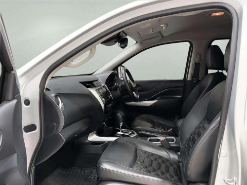 2021-nissan-navara-2-3-vl-4wd-1p2544-slide-thumbnail-5