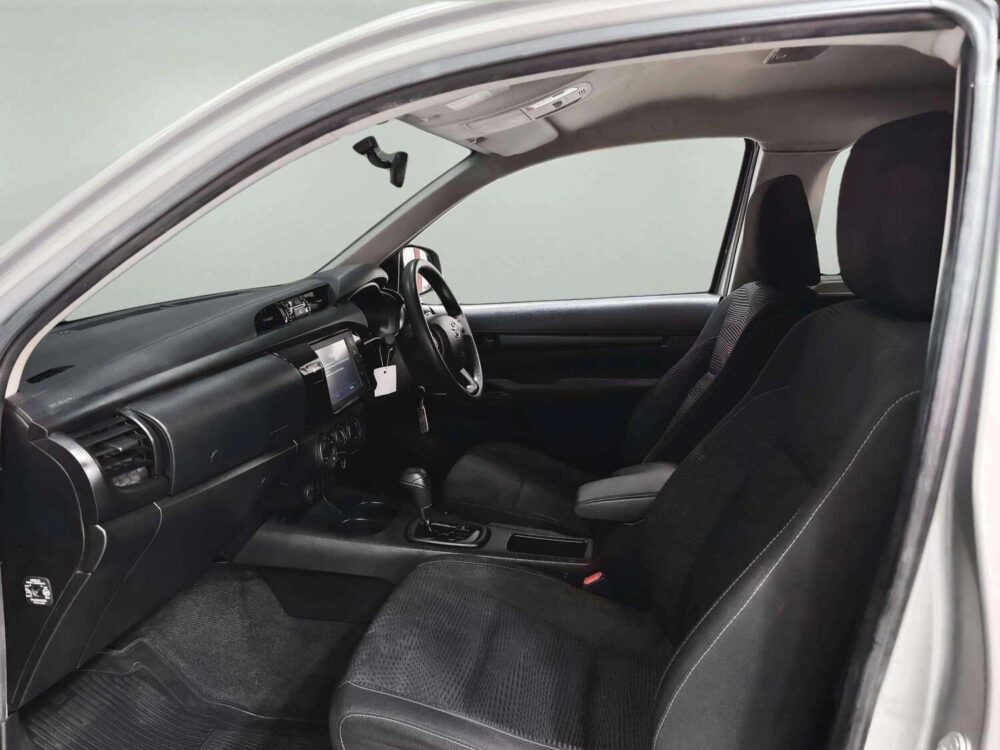 TOYOTA HILUX REVO 2.4 Z EDITION ENTRY [1P2559] - 5