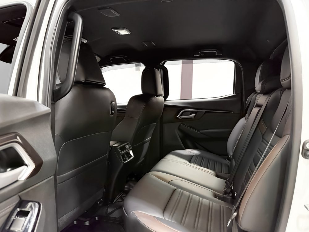 2023 ISUZU D-MAX 3.0 M VCROSS 4WD[1P2496] - 7