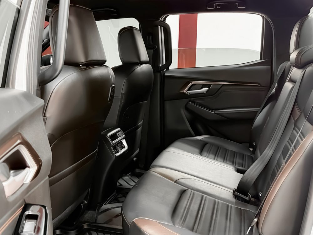 2023 ISUZU D-MAX 3.0 M VCROSS 4WD [1C0027] - 7