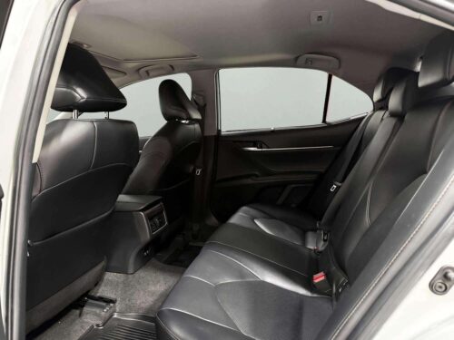 toyota-innova-2-8-v-crysta-1c0041v-slide-thumbnail-5
