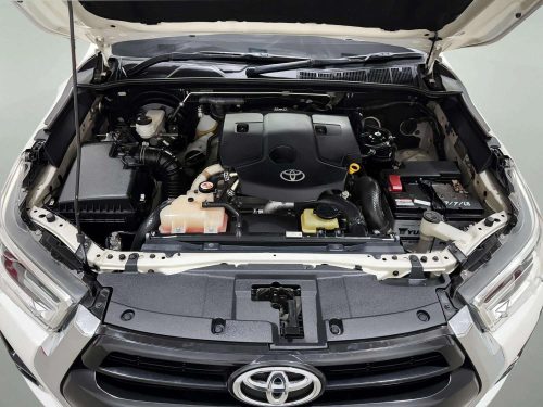 2020-toyota-hilux-revo-2-4-high-prerunner-1p2539-slide-thumbnail-4
