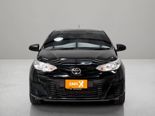 2019-toyota-yaris-1-2-j-1t0010-slide-thumbnail-0