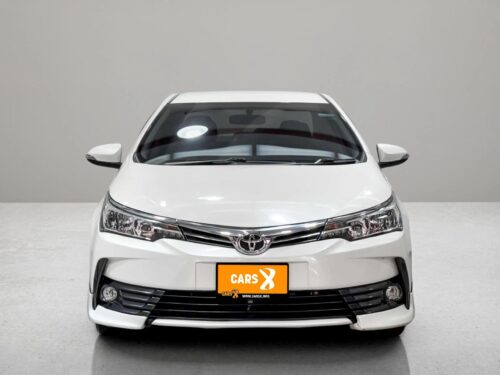 2018-toyota-corolla-altis-1-8-e-1c0050-slide-thumbnail-0