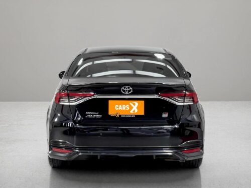 2019-toyota-corolla-altis-1-8-gr-sport-1d0031-slide-thumbnail-1