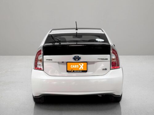2014-toyota-prius-1-8-hybrid-top-grade-1s1258v-slide-thumbnail-1
