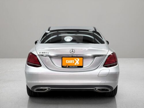 mercedes-benz-c300-2-0-e-avantgarde-1p2569-slide-thumbnail-1