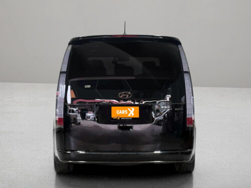 2024-hyundai-staria-2-2-premium-1p2600v-slide-thumbnail-1