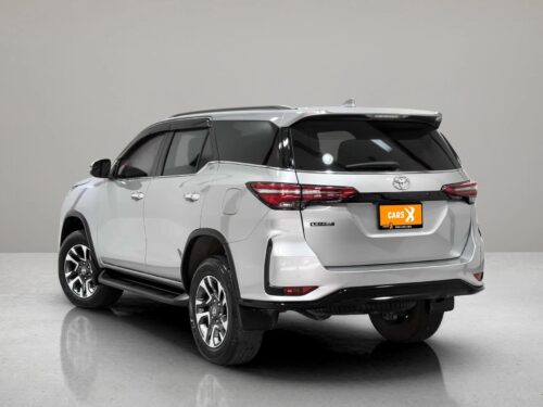 toyota-hilux-revo-2-4-j-plus-prerunner-1n0050v-slide-thumbnail-2