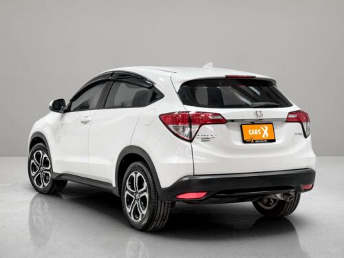 honda-hr-v-1-8-e-1a0001v-slide-thumbnail-2