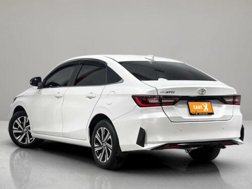 2024-toyota-yaris-ativ-1-2-premium-luxury-1c0048-slide-thumbnail-2