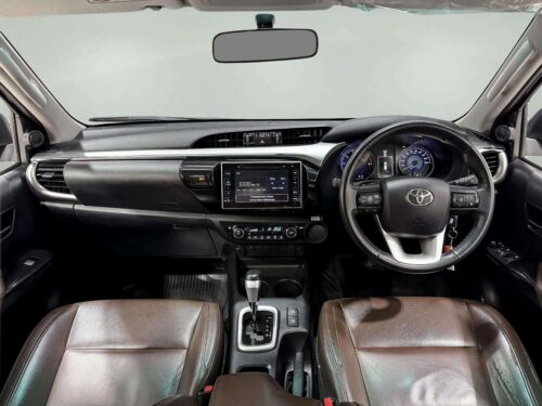 2018-toyota-hilux-revo-2-4-g-prerunner-1c0045v-slide-thumbnail-3